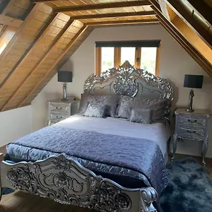  Apartment Little Barn Ideal For Short